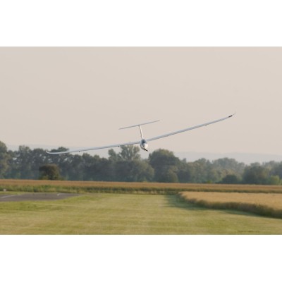 KAVAN 304TS TwinShark 2700mm - s R8 vario RX