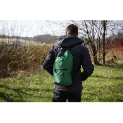 Vak 15l 23x48cm voděodolný zelený s popruhy NYLON 210T NEO
