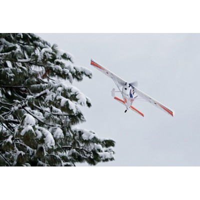 Kingfisher 1400mm ARF s koly, plováky a lyžemi