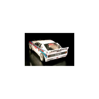 Rally Legends LANCIA 037 RALLY GRUPPO B RTR 1983 1:10
