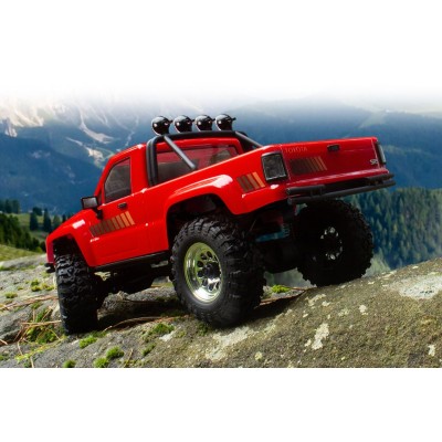 Venture18 1985 Toyota Hilux SR5 - červený