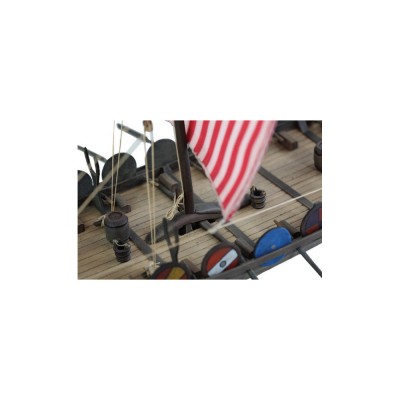 Vikingská loď DRAKKAR 1:48 40 cm