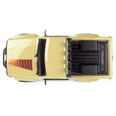 Venture18 Flux 1985 Toyota Hilux SR5 - krémový