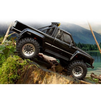 Venture18 Flux 1985 Toyota Hilux SR5 - černý
