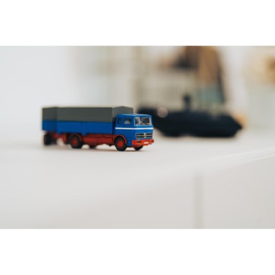 RC nákladní vůz MB 1620 s plachtou a přívěsem 1:87 RTR