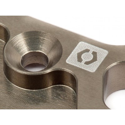 Přední horní výztuha pro WR8