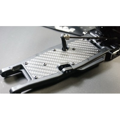 SWORKz uhlíková vzpěra spodní zadního ramena, 1,5mm, včetně šroubů, 2 ks