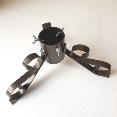 Stojánek vánoční 3 nožky zlatý kovový otvor 64mm