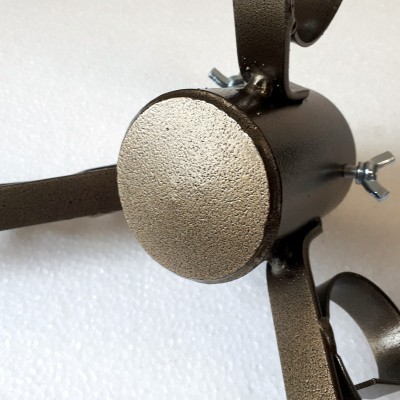 Stojánek vánoční 3 nožky zlatý kovový otvor 64mm