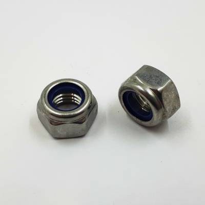 Matka M 8 nerez A2 samojistná