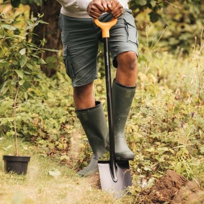 Rýč špičatý 1066716 SolidTM Fiskars šíře 18cm délka 117cm